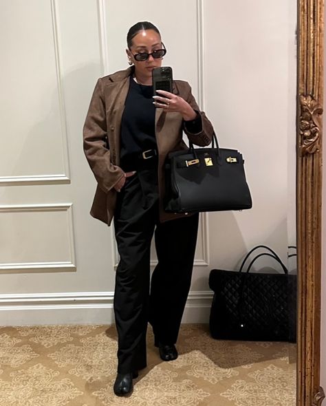 Adrienne Bailon serves chic everyday style! From denim and cozy knits to sleek coats and luxe accessories, her casual looks are effortlessly elevated. Perfect outfit inspo for basics with a fashionable twist! 
 #AdrienneBailon #EverydayStyle #CasualChic #OOTD Adrienne Bailon Outfits, Adrienne Houghton, Adrienne Bailon, Glo Up, Cozy Knits, Perfect Outfit, Casual Chic, Everyday Fashion, Casual Looks