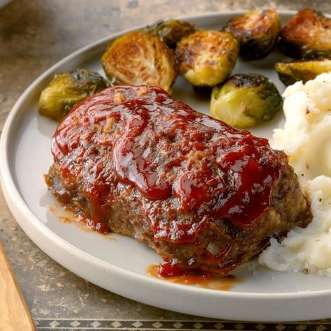 Small Meatloaf Recipe, Meatloaf For Two, Pokemon Torte, Meat Loaf Recipe, Recipe For 1, Recipe For 2, Loaf Recipes, Minced Meat, Cooking For Two