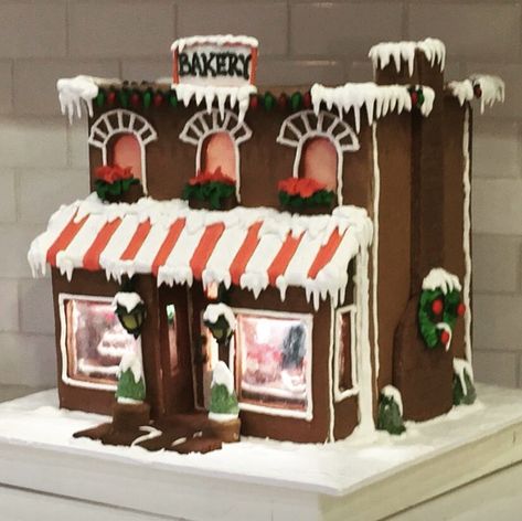 Gingerbread Bakery 2017 Homemade Gingerbread House, Giant Marshmallows, Gingerbread House Candy, Ginger Bread House Diy, Gingerbread House Template, Cool Gingerbread Houses, Gingerbread House Parties, Gingerbread House Designs, Gingerbread Party