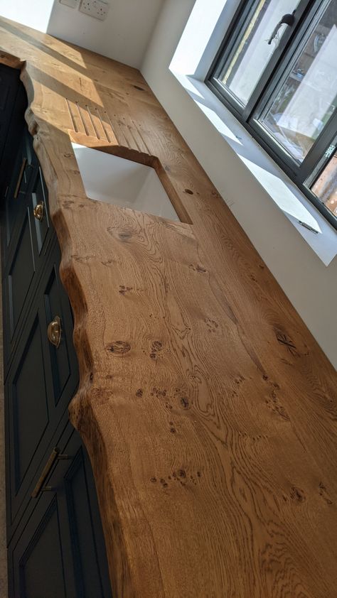 Pippy oak, front edge is live edge. Live Edge Kitchen Counter, Love Edge Countertop, Live Edge Wood Countertop, Raw Edge Countertop, Live Edge Wood Kitchen Island, Live Edge Wood Countertops Kitchen, Creative Countertop Ideas, Live Edge Breakfast Bar, Cedar Countertop Kitchen