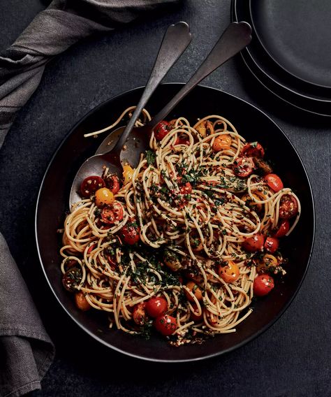 Pasta With Capers, Midnight Pasta, Anchovy Pasta, Pasta Entrees, Kitchen Pantries, Mango Sticky Rice, Garlic Pasta, Iron Rich, Crushed Red Pepper Flakes