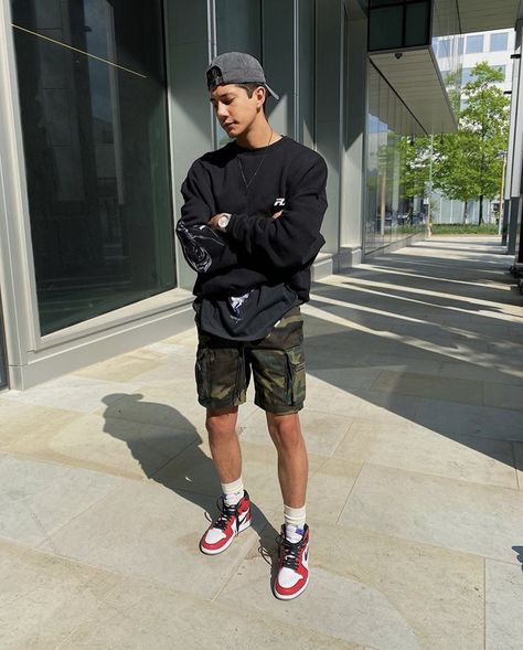 Dunks And Shorts Outfit Men, Red Jordan Outfits Men, Jordan 1mid Outfit, Jordan 1 Shorts Outfit Men, Jordan 1 With Shorts Men, Jordan Mids Outfit Men, Men Outfit Jordan, Mens Outfits With Jordans, Red Jordan 1 Outfit Men