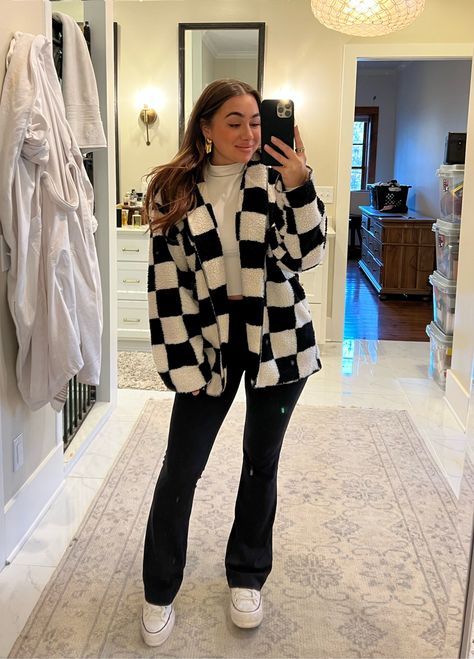 Checker Coat Outfit, Checker Jacket Outfit, Checker Print Outfits, Checkered Sherpa Jacket, Black White Jacket Outfit, Checkered Shacket Outfit, Checkered Top Outfit, Checkered Cardigan Outfit, Checkered Sweater Outfit