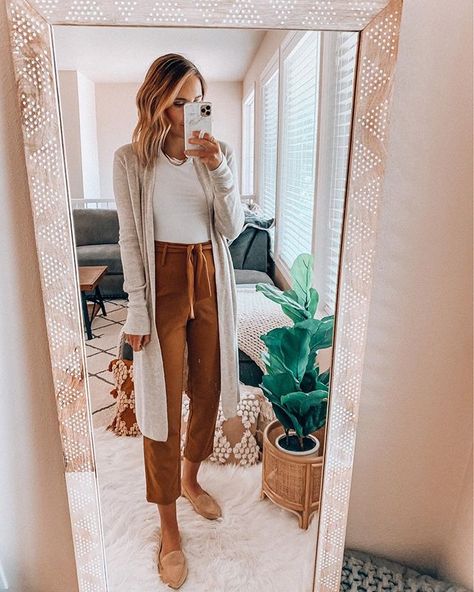 @outofofficeretailtherapy • Instagram photos and videos Fall Lounge Outfits, Sahm Outfits, Cute Lounge Outfits, Fall Business Casual Outfits, Business Casual Fall, Lounge Outfits, Outfits Lazy, Lounge Outfit, Cozy Lounge