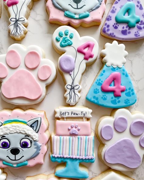 🐾 ARIAN PATROL 🐾 Let’s Paw-Ty!!! 🎉 an adorable paw patrol birthday set for a sweet little girls 4th birthday. Which cookie do you think is the cutest??? • • • #alachua #alachuacounty #gainesville #gainesvilleflorida #gainesvillefl #gainesvillecookies #cookiesofinstagram #cookiesofig #pawpatrol #pawpatrolcookies #cookiesoftheday #decoratedcookies #pawpatrolparty #birthdaycookies #bestofgainesville #lakecitycookies #northfloridabaker #eatgnv #cookiedecorating Paw Patrol Cookies, Paw Patrol Party, Cookie Do, Paw Patrol Birthday, Soft Cookie, Superbowl Party, Bake Shop, Retirement Parties, Birthday Cookies