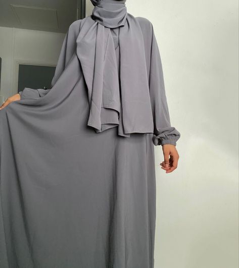 Floor length grey prayer abaya, with scarf attached and coded sleeves Grey Abaya Outfit, Gray Abaya, Grey Hijab Outfit, Grey Abaya, Beige Hijab, Grey Hijab, Casual Abaya, Abaya Outfit, Abaya Design