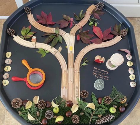 Tuff Tray Activities For Preschool, Educational Tuff Tray Ideas, Autumn Small World Eyfs, Autumn Tuff Tray Ideas Preschool, Natural Tuff Tray Ideas, Tough Spot Ideas Eyfs, Fall Loose Parts Ideas, Autumn Eyfs Activities Toddlers, Harvest Tuff Tray Ideas