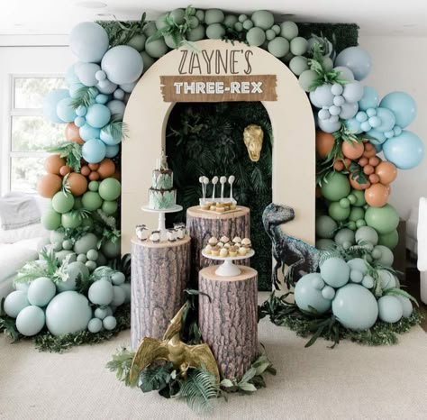 Dinosaur Theme 3rd Birthday, Dinosaurus Birthday Party Ideas, Dinasour 3rd Birthday Ideas Boy, Baby Boy Dinosaur Birthday Party, Three Rex Backdrop, Dinosaur Birthday Balloons, Tree Rex Birthday Party, Birthday Party Ideas For 3 Year Boy, Dino 4th Birthday Party