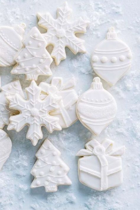 Feast your eyes on this amazing Christmas-themed party! The white sugar-coated cookies are lovely! See more party ideas and share yours at CatchMyParty.com White Christmas Cookies, Snow Place Like Home, Elegant Christmas Party, Christmas Cookie Party, Christmas Sugar Cookies Decorated, Holiday Party Ideas, Snow Place, Christmas Color Palette, Christmas Holiday Photos