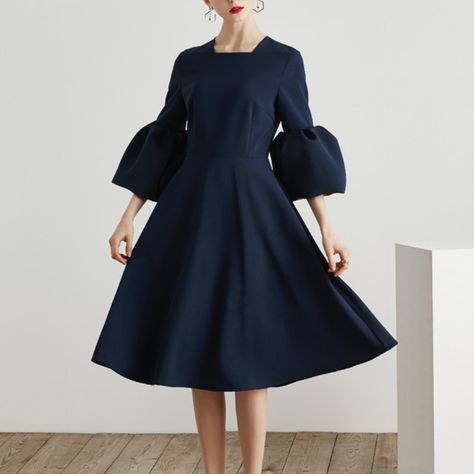 Dresses Feminine party Navy dress sleeves points. Dresses Feminine, Feminine Party, Vintage Formal Dresses, Dress Sleeves, Vintage Midi Dresses, Draped Midi Dresses, Blue Dress Casual, Midi Dress Party, Midi Dress With Sleeves