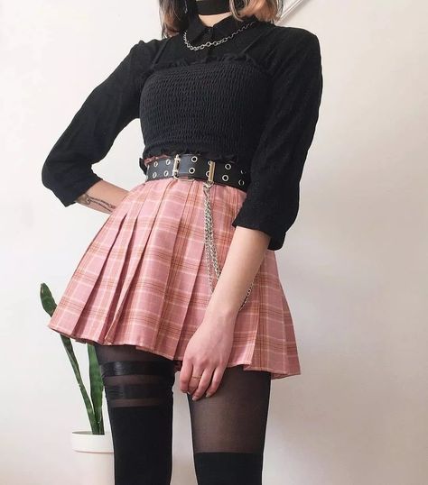 Pink Egirl Fashion, Pink Plaid Skirt Outfit, Pink Plaid Skirt, Grunge Skirt, Egirl Fashion, E Girl Outfits, Belt Skirt, Kawaii Fashion Outfits, Pink Skirt