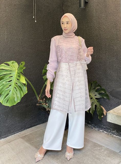 Outfit Wisuda Pacar, Ootd Hijab Outer, Inspirasi Outfit Lebaran, Outfit Kondangan Casual, Dress Kondangan Hijab, Ootd Kondangan Simple, One Set Outfit, Ootd Lebaran, Muslimah Clothing