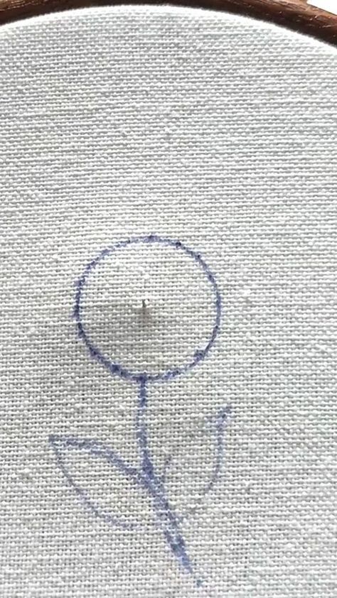 ButtonHole Stitch Embroidery Tutorial for Beginners Buttonhole Stitch Embroidery, Hands Embroidery, Buttonhole Stitch, Pola Macrame, Embroidery Hoop Art Diy, Basic Hand Embroidery Stitches, Embroidery Stitches Beginner, Clothes Embroidery Diy, Ribbon Embroidery Tutorial