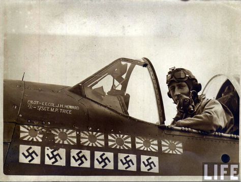 LCOL James H. Howard, USAAF, with his North American Aviation P-51B-5-NA Mustang, 43-6315, DING HAO! (LIFE Magazine) Wwii Fighter Pilot, Wwii Fighters, B 17, Medal Of Honor, Wwii Aircraft, Ww2 Aircraft, Fighter Pilot, Vintage Aircraft, January 11