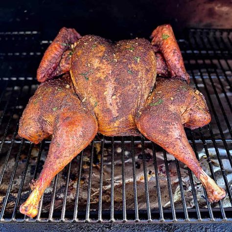 This beginner-friendly Traeger spatchcock smoked turkey recipe turns out perfectly tender with crispy skin -- NO BRINE NEEDED! Learn how to pellet smoke it in this simple step-by-step guide… Spatchcock Turkey, Smoked Burgers, Alabama White Sauce, Smoked Recipes, Turkey Brine Recipes, Smoked Turkey Recipes, Honey Bbq Sauce, Brine Recipe, Pellet Grill Recipes