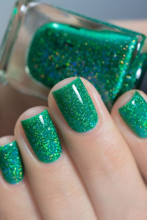 Dark Nail Polish, St Patricks Day Nails, Christmas Gel Nails, Green Nail Polish, Green Nail, Holographic Nail Polish, Her Nails, Jelly Nails, Dark Nails