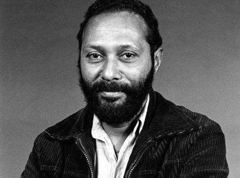 Analysis of Stuart Hall’s Encoding/Decoding – Literary Theory and Criticism Stuart Hall, Critical Analysis, Communication Process, Literary Theory, Sign System, Cultural Studies, Mass Communication, Turning Point, Historical Events