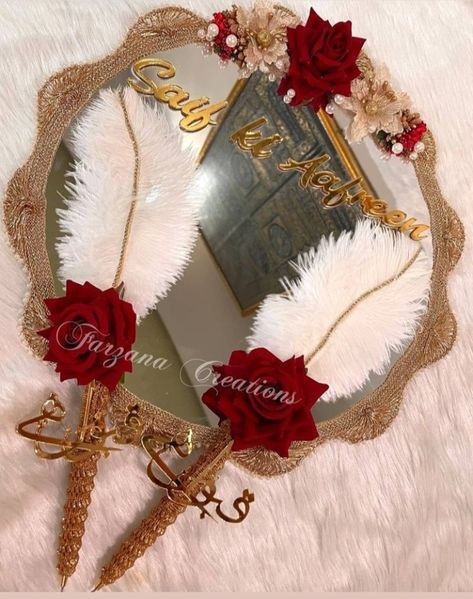 Nikah Plate Decor, Nikah Mirror Plate, Nikha Pen Design, Nikah Pen, Wedding Preparation Checklist, Shaadi Decor, Nikkah Nama, Mehndi Ideas, Wedding Gift Hampers