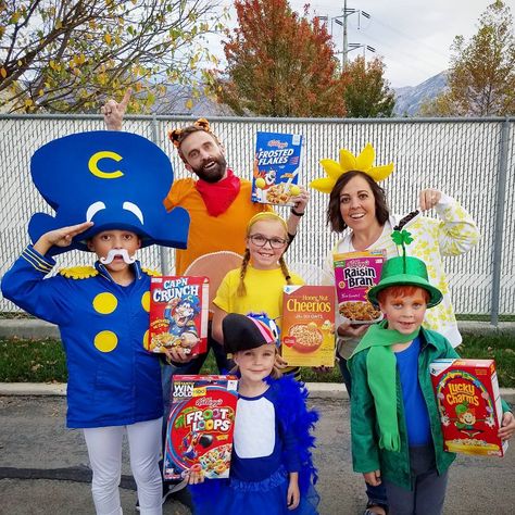 Cereal Family Costume, Cereal Characters Halloween Costumes, Family Candy Halloween Costumes, Cereal Box Costume, Cereal Box Characters Costumes, Family Food Costumes, Cereal Halloween Costumes Diy, Cereal Costumes Halloween, Cereal Box Halloween Costumes