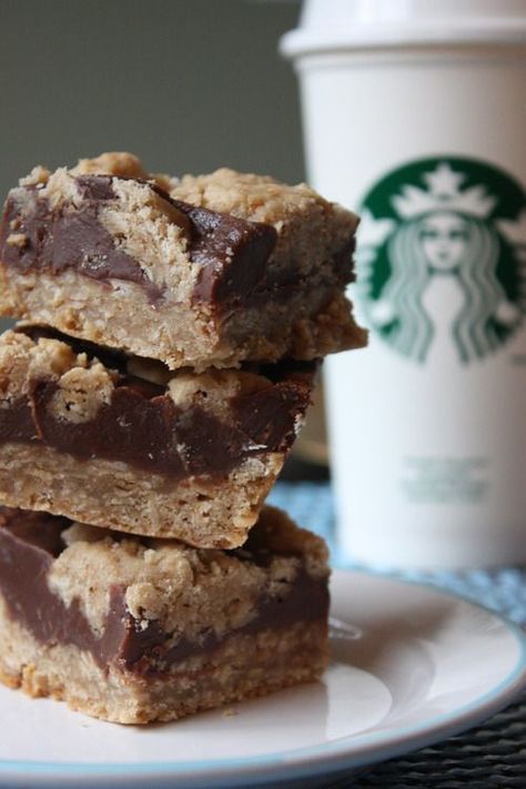 Starbucks Oatmeal Fudge Bars, Oat Fudge Bars, Oat Fudge, Oatmeal Fudge, Revel Bars, Fudge Bar, Starbucks Chocolate, Copycat Starbucks, Fudge Bars