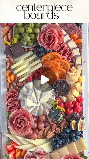 Charcuterie Board Long Tray, Long Narrow Charcuterie Board Ideas, Charcuterie Table Runner, How To Arrange A Charcuterie Board, Rectangular Charcuterie Board, Charcuterie Board Long, Long Cheese Board, Square Charcuterie Board, Charcuterie Design