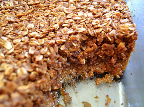 layers Gingerbread Baked Oatmeal, Recipe Bowls, Kid Breakfast, Gingerbread Oatmeal, Autumn Dishes, Oatmeal Ideas, Baking Breakfast, Baked Oatmeal Recipes, Budget Bytes