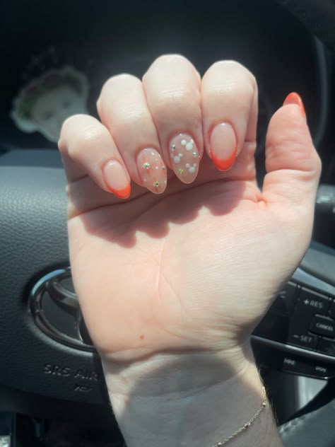 Disney World Nail ideas and inspiration Orange Disney Nails, Brown Disney Nails, Gold Disney Nails, Epcot Nails, Universal Studios Nails, Neutral Disney Nails, Fall Disney Nails, Summer Disney Nails, Disney Fall Nails