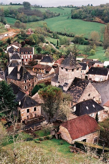 Sarrazac, France... by do the astral plane, via Flickr Stone Homes, Ancient Village, Beautiful Village, Chateau France, Green Hills, Beaux Villages, Country Side, Provence France, French Countryside