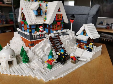 Lego Bygglek Ideas, Lego Winter Village Moc, Lego Trees Ideas, Lego Village Ideas, Lego Christmas Village Display Ideas, Lego Duplo Train, Christmas Lego, Lego Christmas Village, Lego Winter Village