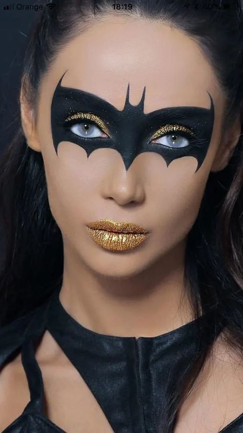 45+ Horrifying Halloween Makeup Ideas for Women - HubPages Batman Makeup Ideas, Hallowing Makeup, Batgirl Makeup, Halloween Makeup Ideas For Women, Superhero Makeup, Batman Makeup, Batwoman Makeup, Makeup Zombie, Holloween Makeup