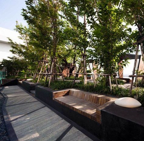 Bench Taman Air, Easy Landscaping, Landscape Architecture Design, Urban Park, Urban Furniture, Bench Seating, Rooftop Garden, Street Furniture, Roof Garden