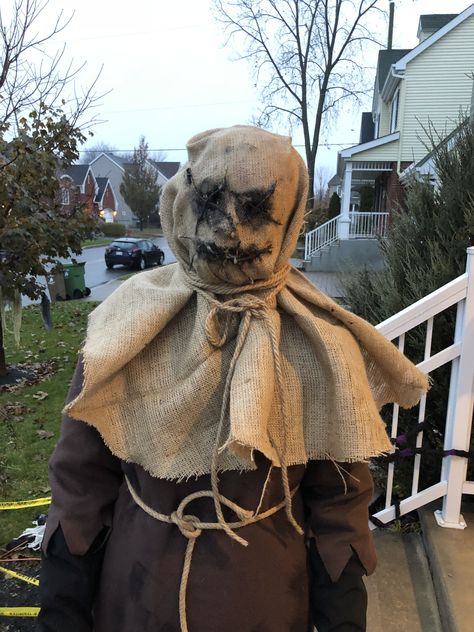 Scary Mask Costume, Diy Straight Jacket Costume, Butcher Costume Scary, Disturbing Halloween Costumes, Scary Halloween Costume Ideas Men, Diy Scary Scarecrow, Halloween Costumes Men Scary, Diy Scary Costumes, Creepy Scarecrow Costume