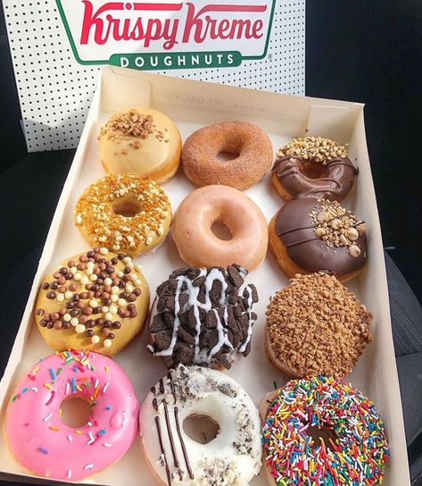 Krispy Kreme Donuts, Junk Food Snacks, Delicious Donuts, Krispy Kreme, Yummy Comfort Food, Donut Recipes, Sweet Desserts, Food Obsession, Cafe Food