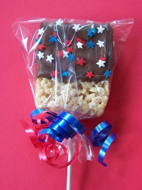 23 4th of July Party Ideas - A Little Craft In Your Day Patriotic Food, 4th Of July Desserts, Fourth Of July Food, Fiesta Baby Shower, 4th Of July Celebration, Crispy Treats, Rice Krispie Treats, Rice Krispie, Patriotic Holidays