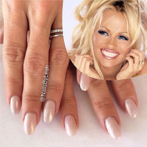 Rockstar Nails, Pamela Andersen, Pam Anderson, Beach Blonde, Matte Makeup, Nail Pictures, Blonde Hair Shades, Nail Tattoo, Makeup Artistry