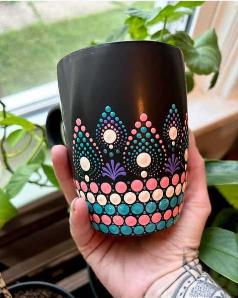 Dot Mandala Art On Pot, Old Cd Crafts, Painted Coffee Mugs, Diy Pottery Painting, Roots And Wings, Kerala Mural Painting, Painted Pots Diy, Simple Mandala, Pottery Painting Designs