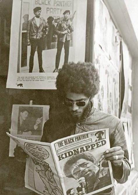 Black Panthers Movement, Gil Scott Heron, Black Panther Party, Black Photography, Neo Soul, Power To The People, African Diaspora, Black Pride, African History