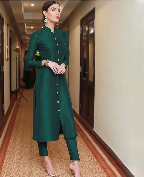 This emerald green sherwani looks so classy✨ Designer: @ansabjahangirstudio Muse: @erinvholland Styled by: @anilamurtaza | Instagram Silk Kurti Designs, Indian Designer Suits, Pakistani Fashion Casual, Kurti Designs Latest, Long Kurti Designs, Pakistani Dresses Casual, Kurta Neck Design, Salwar Kamiz, Kurti Neck Designs