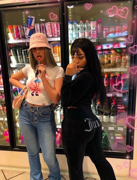 00s Mode, Best Friend Outfits, Streetwear Mode, Swag Girl Style, 2000s Fashion Outfits, Streetwear Fashion Women, Friend Outfits, Friend Photoshoot, 2000s Fashion