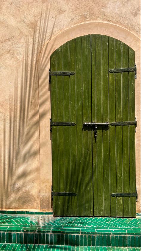 Tuscany House Exterior, Lime Decor, Morocco Wallpaper, Moroccan Landscape, Moroccan Green, Green Doors, Tuscany House, Moroccan Doors, Morocco Art