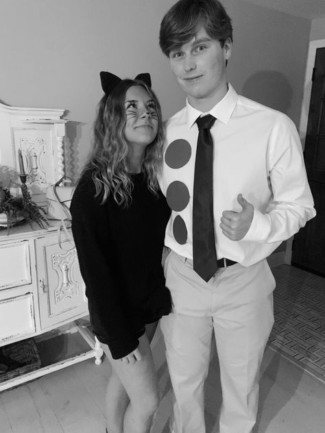 Jake And Amy Halloween Costume, Jim And Pam Costume, Halloween Couple Ideas, Last Minute Couples Costumes, Halloween Casal, Pam And Jim, Couples Dress, Halloween Couples Costumes, Spirit Week Ideas