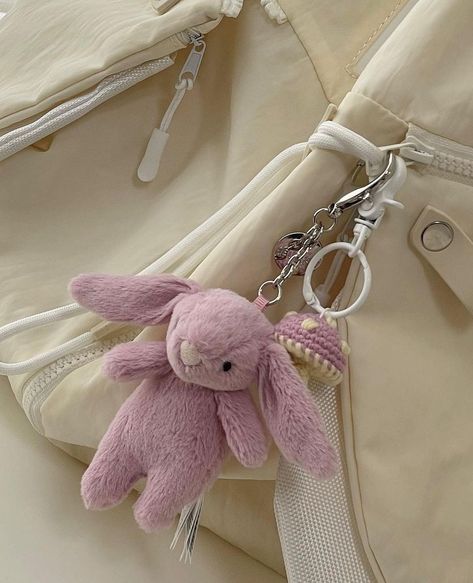 Bashful Bunny, Jellycat Stuffed Animals, Bunny Pink, Images Kawaii, Cute Bags, Pink Bag, Things To Buy, Girly Things, Clip On