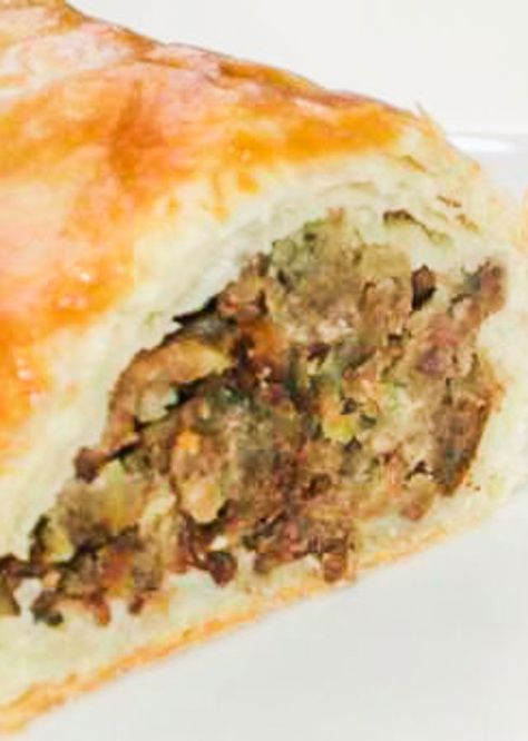 Easy meat pies made with puff pastry and filled with a mixture of ground pork and beef. Simple and yummy. Easy Meat Pies, Ground Pork And Beef, Hand Pies Savory, Meat Pie Recipe, Beef Pies, Apple Turnovers, Jo Cooks, Beef Empanadas, Meat Pies