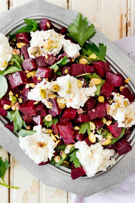 Marinated Beets, Cooking Beets In Oven, Green Shakshuka, Walnuts Recipe, Beet And Goat Cheese, Whipped Goat Cheese, Roasted Beet Salad, Power Salad, Salads Recipes