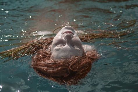 Tully Aesthetic, Sara Crispino, House Tully, Eddard Stark, King Arthur Legend, Catelyn Stark, Vox Machina, New Gods, Beach Swimming