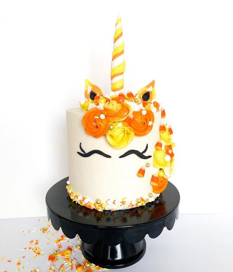 Pumpkin Unicorn Cake, Candy Cane Cake, Pumpkin Unicorn, Cake Mom, 5 Cake, Cake Candy, Halloween Cake, Unicorn Cake, A Unicorn