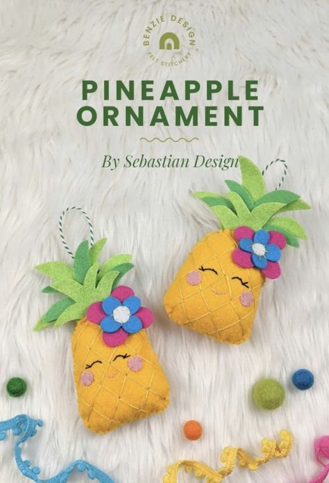 Cute Pineapple Ornament Lights On Palm Trees, Pineapple Ornament, Loom Knitting Tutorial, Pineapple Christmas, Hawaiian Christmas, Cute Pineapple, Island Fashion, Ornament Tutorial, Flower Center