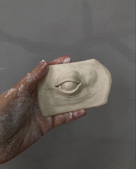 Clay Nose Sculpture, Eye Ceramic Sculpture, Gcse Clay Project, Sculpting Eyes In Clay, Clay Sculpture Simple, Eye Sculpture Clay, Ceramic Eyes Sculpture, Clay Eyes Tutorials, 3d Art Clay