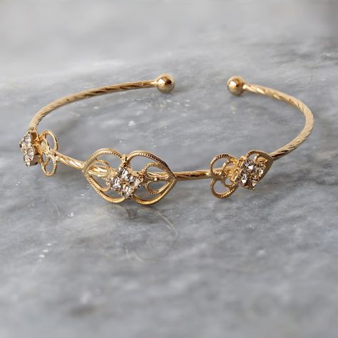 Wedding Arm Band, Gold Crystal Bridal Arm Cuff Bracelet, Gold Rhinestone Bracelet, Gold Swarovski Arm Bangle, Gold Boho Bridesmaid Bracelet - Etsy Israel Wedding Arms, Upper Arm Cuff Bracelet, Gold Arm Cuff, Arm Bangles, Gold Arm Band, Arm Cuff Bracelet, Cuff Bracelet Gold, Upper Arm Cuffs, Bangle Gold