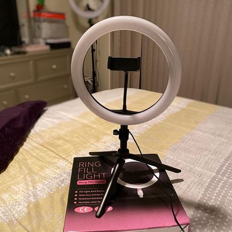 Ring Light Selfie Ideas, Wedding Pool Party, Bedroom Ideas For Small Rooms Cozy, Luxury Room Bedroom, Cute Diy Room Decor, Right Light, Girly Phone Cases, Light Ring, R 25